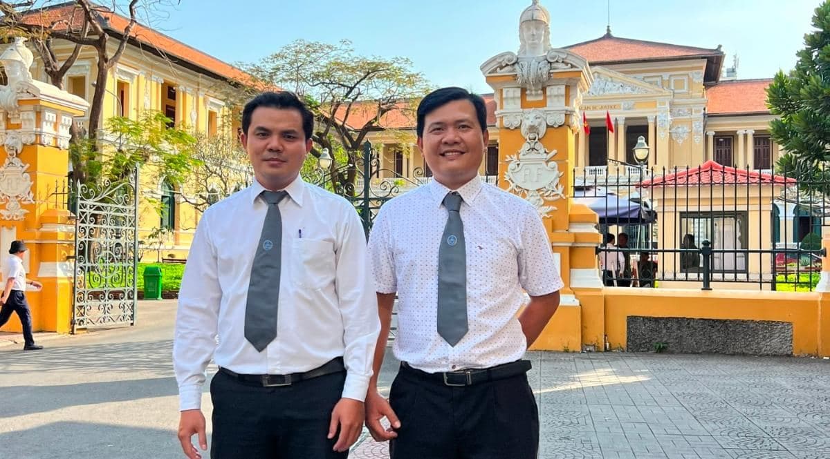Tan Kim Hai lawyers outside the Ho Chi Minh City People’s Court