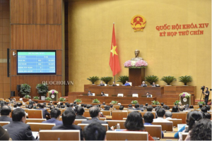 Kỳ họp thứ 9, Quốc hội khóa XIV đã quyết định chưa tăng lương cơ sở từ 1-7-2020. Ảnh: Quochoi.vn